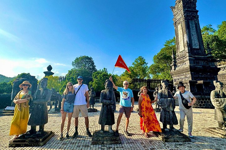 Tour met kleine groep die de Keizerlijke Stad Hue, Hai Van Pass en historische bezienswaardigheden vanuit Da Nang verkent, foto 12 | wizardtrip