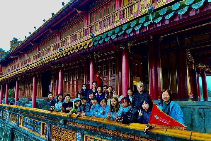 Tour met kleine groep die de Keizerlijke Stad Hue, Hai Van Pass en historische bezienswaardigheden vanuit Da Nang verkent, foto 17 | wizardtrip