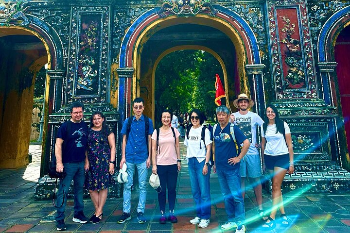 Tour met kleine groep die de Keizerlijke Stad Hue, Hai Van Pass en historische bezienswaardigheden vanuit Da Nang verkent, foto 21 | wizardtrip