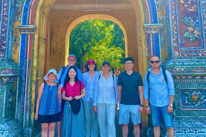 Tour met kleine groep die de Keizerlijke Stad Hue, Hai Van Pass en historische bezienswaardigheden vanuit Da Nang verkent, foto 26 | wizardtrip