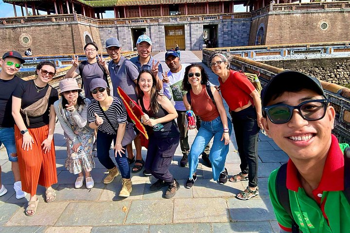 Tour met kleine groep die de Keizerlijke Stad Hue, Hai Van Pass en historische bezienswaardigheden vanuit Da Nang verkent, foto 27 | wizardtrip