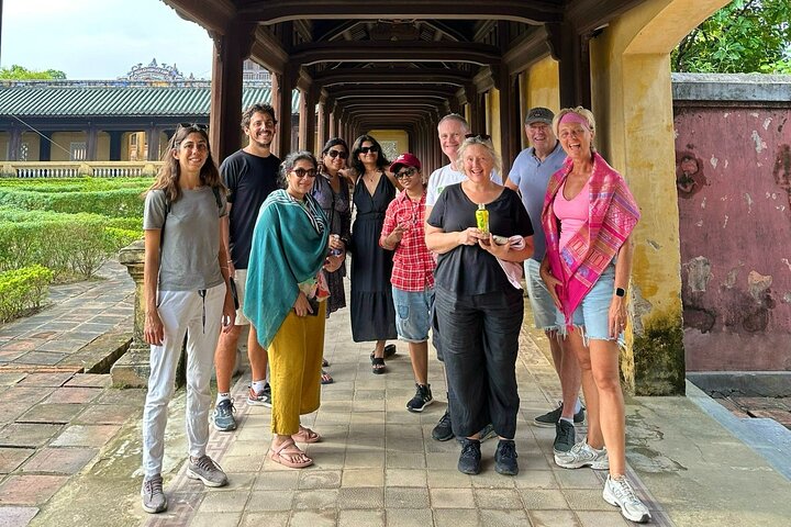 Tour met kleine groep die de Keizerlijke Stad Hue, Hai Van Pass en historische bezienswaardigheden vanuit Da Nang verkent, foto 31 | wizardtrip