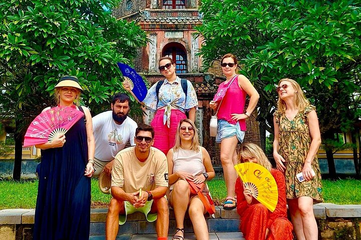 Tour met kleine groep die de Keizerlijke Stad Hue, Hai Van Pass en historische bezienswaardigheden vanuit Da Nang verkent, foto 33 | wizardtrip