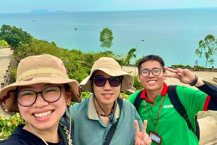Tour met kleine groep die de Keizerlijke Stad Hue, Hai Van Pass en historische bezienswaardigheden vanuit Da Nang verkent, foto 36 | wizardtrip