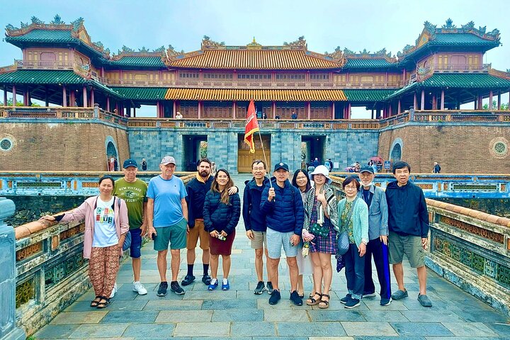 Tour met kleine groep die de Keizerlijke Stad Hue, Hai Van Pass en historische bezienswaardigheden vanuit Da Nang verkent, foto 39 | wizardtrip