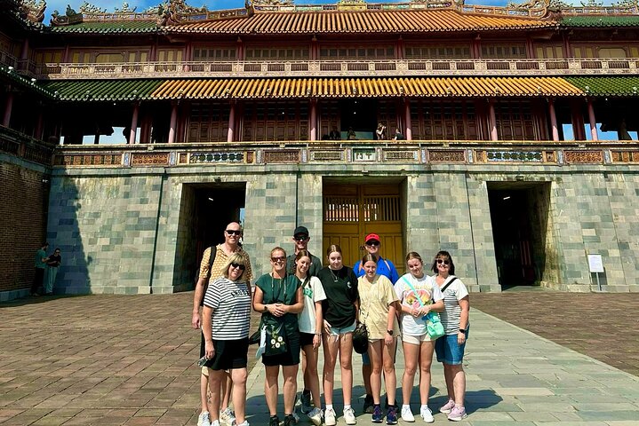 Tour met kleine groep die de Keizerlijke Stad Hue, Hai Van Pass en historische bezienswaardigheden vanuit Da Nang verkent, foto 44 | wizardtrip