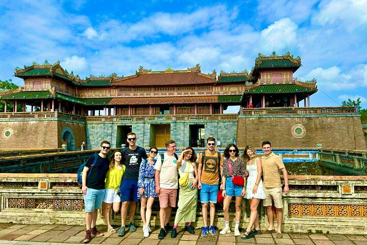 Tour met kleine groep die de Keizerlijke Stad Hue, Hai Van Pass en historische bezienswaardigheden vanuit Da Nang verkent, foto 45 | wizardtrip