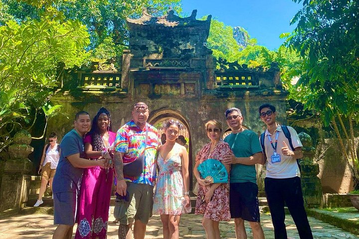 Tour met kleine groep die de Keizerlijke Stad Hue, Hai Van Pass en historische bezienswaardigheden vanuit Da Nang verkent, foto 47 | wizardtrip