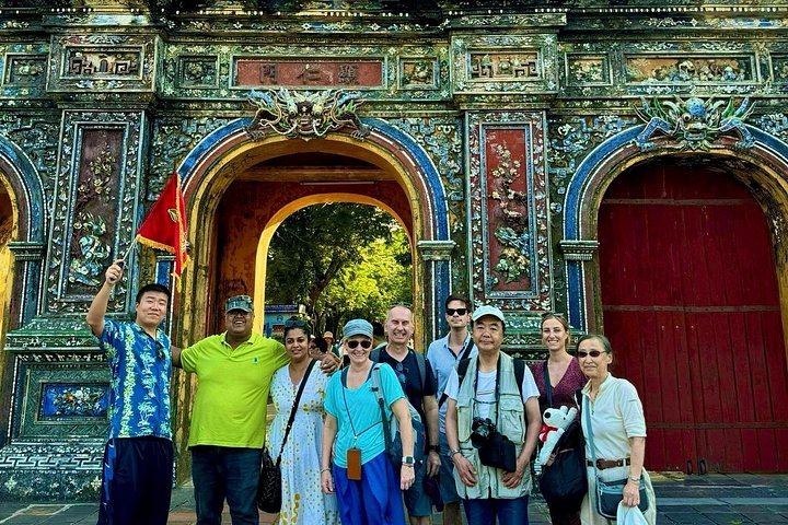 Tour met kleine groep die de Keizerlijke Stad Hue, Hai Van Pass en historische bezienswaardigheden vanuit Da Nang verkent, foto 50 | wizardtrip