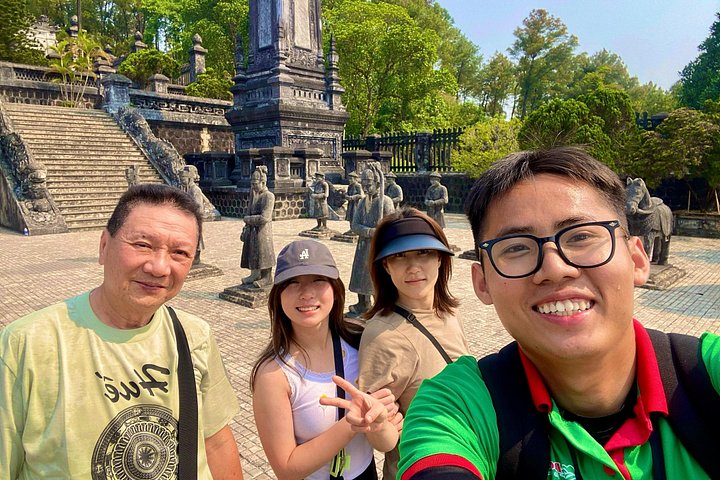Tour met kleine groep die de Keizerlijke Stad Hue, Hai Van Pass en historische bezienswaardigheden vanuit Da Nang verkent, foto 51 | wizardtrip