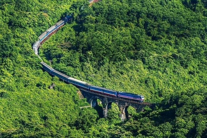 Malerische Zugfahrt durch den vietnamesischen Hai Van Pass zu den historischen Stätten von Hue, Foto 45 | wizardtrip