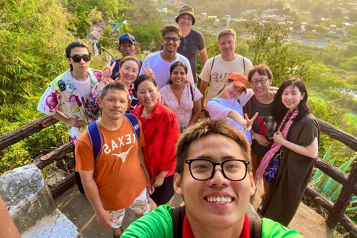 Des touristes explorant les Montagnes de Marbre et la Vieille Ville de Hoi An au Vietnam, photo 36 | wizardtrip