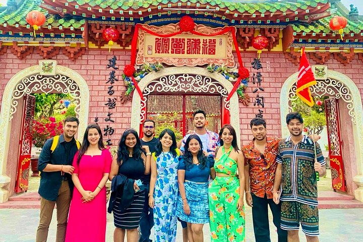 Des touristes explorant les Montagnes de Marbre et la Vieille Ville de Hoi An au Vietnam, photo 39 | wizardtrip