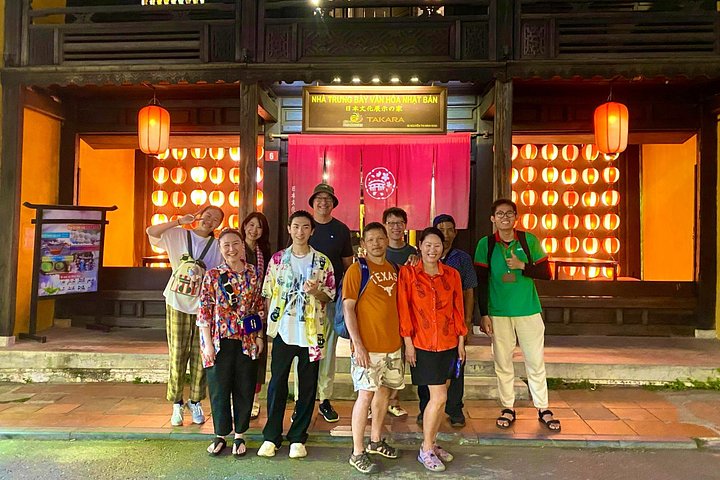 Des touristes explorant les Montagnes de Marbre et la Vieille Ville de Hoi An au Vietnam, photo 41 | wizardtrip