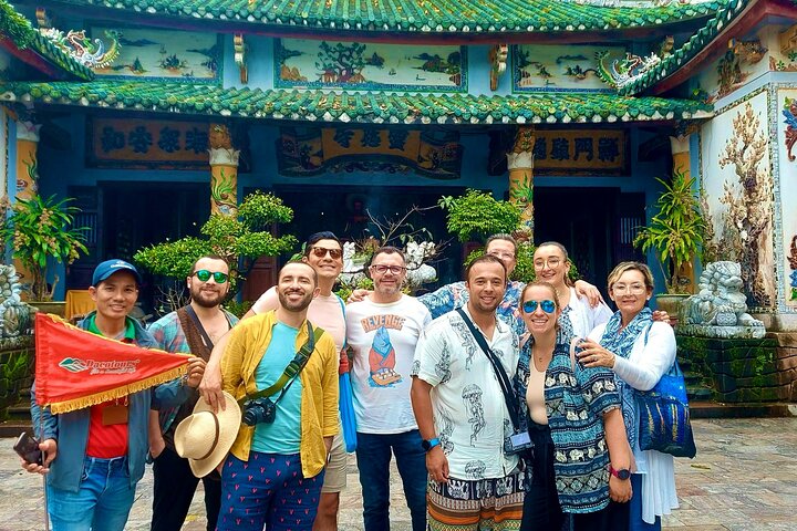 Des touristes explorant les Montagnes de Marbre et la Vieille Ville de Hoi An au Vietnam, photo 43 | wizardtrip