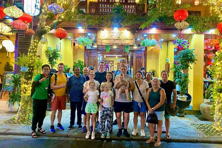 Des touristes explorant les Montagnes de Marbre et la Vieille Ville de Hoi An au Vietnam, photo 48 | wizardtrip