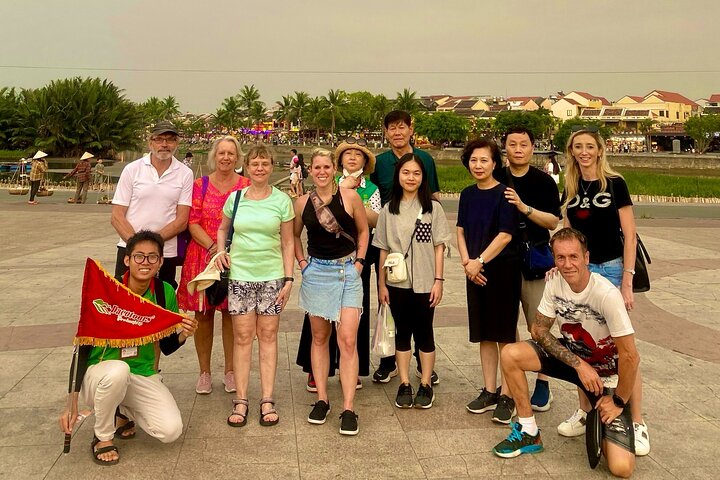 Des touristes explorant les Montagnes de Marbre et la Vieille Ville de Hoi An au Vietnam, photo 50 | wizardtrip