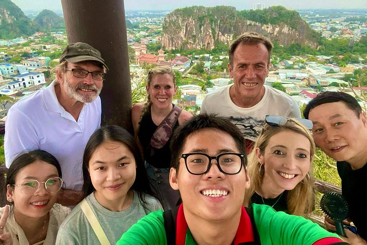 Des touristes explorant les Montagnes de Marbre et la Vieille Ville de Hoi An au Vietnam, photo 51 | wizardtrip