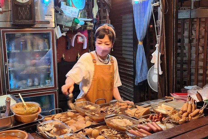 Recorrido nocturno a pie explorando los barrios únicos de Osaka, comida callejera y cultura oculta, foto 6 | wizardtrip