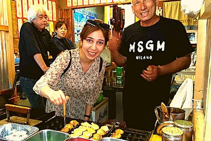 Tour gastronomico di Osaka con piatti e bevande locali nel quartiere di Shinsekai, foto 6 | wizardtrip