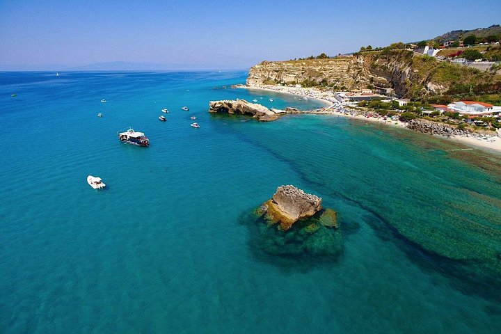 Båttur langs Costa degli Dei, utforsking av grotter og strender nær Tropea, Italia, foto 13 | wizardtrip