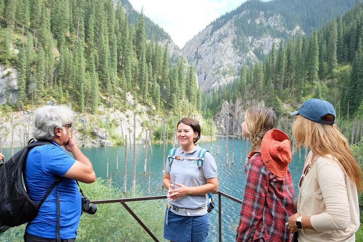 Explora la impresionante belleza natural de los lagos Kolsai y Kaindy y los cañones de Charyn de Kazajistán en un tour de aventura de 2 días, foto 8 | wizardtrip