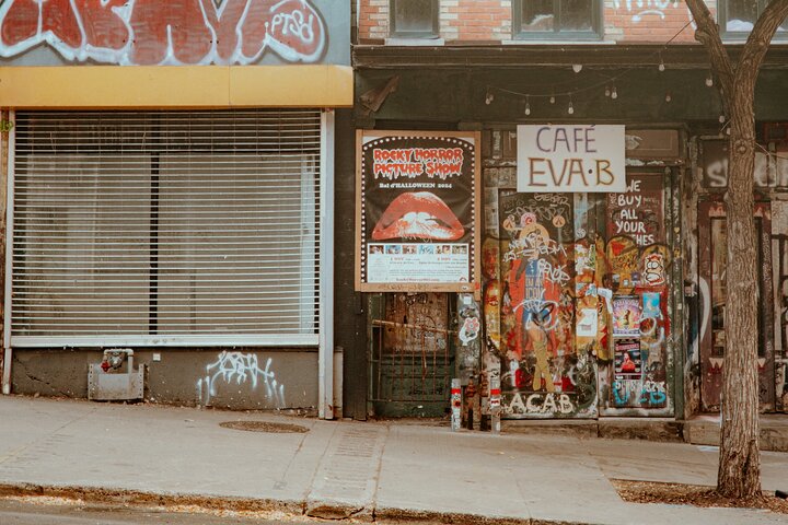 Passeio a pé explorando os locais históricos de Montreal, arte vibrante e cultura local, foto 9 | wizardtrip