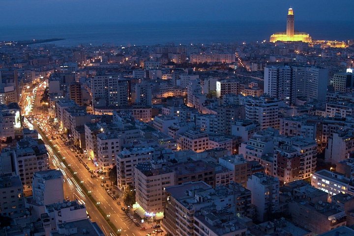 Nattur i Casablanca landemerker inkludert Hassan II-moskeen, gamle medinaen og Mohammed V-plassen, etterfulgt av en marokkansk middag, foto 18 | wizardtrip