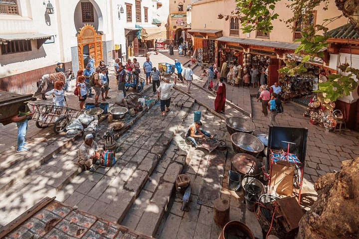 Un tour guiado por Fez desde Casablanca, que muestra su Medina histórica, monumentos y artesanía, foto 12 | wizardtrip