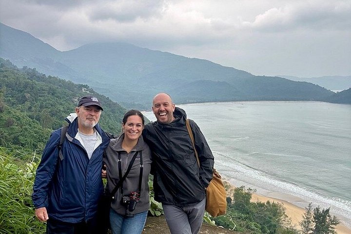 Easy Rider motorcykeltur langs Hai Van Pass, Vietnam, med kystlandskaber og lokalliv, foto 14 | wizardtrip