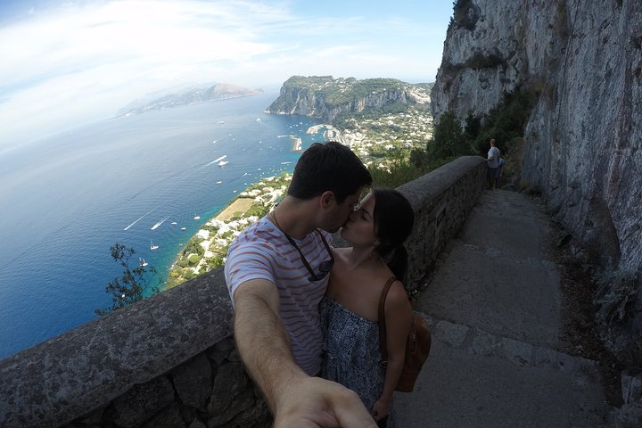 A scenic day tour to the island of Capri from Naples or Sorrento, featuring the Blue Grotto and charming towns, photo 8 | wizardtrip