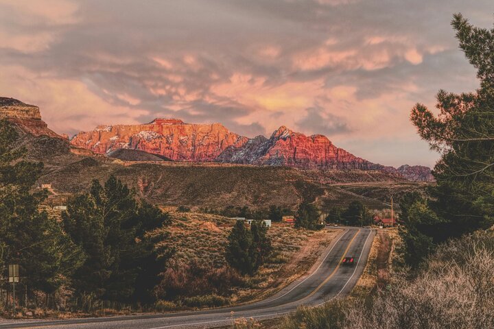 Small group tour exploring the stunning red rock canyons and scenic trails of Zion National Park from Las Vegas, photo 21 | wizardtrip