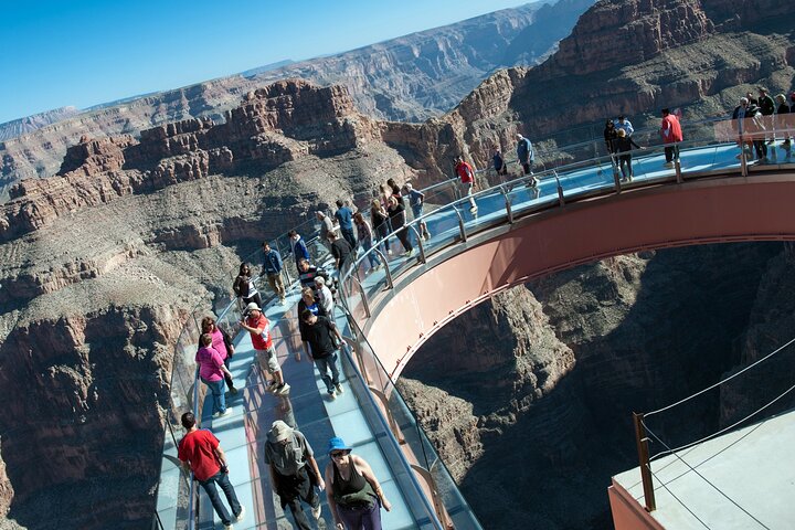 Tour de día completo a Grand Canyon West desde Las Vegas, incluye parada en la Presa Hoover y Skywalk opcional, foto 15 | wizardtrip