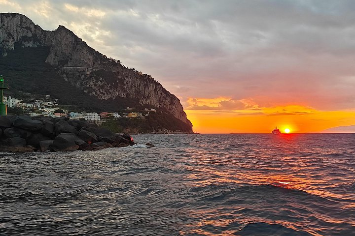 Privé boottocht rond Capri, verken grotten en zwem in helder water, foto 9 | wizardtrip