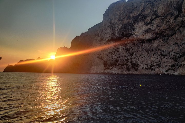 Privé boottocht rond Capri, verken grotten en zwem in helder water, foto 10 | wizardtrip