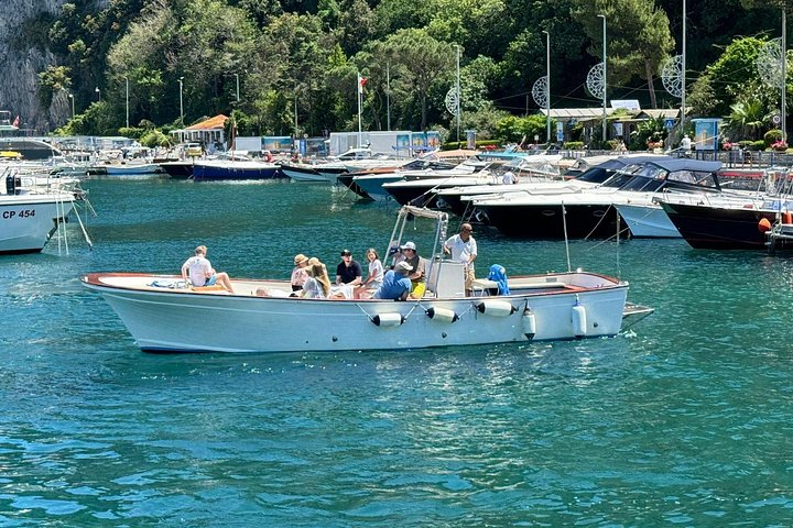 Privé boottocht rond Capri, verken grotten en zwem in helder water, foto 16 | wizardtrip