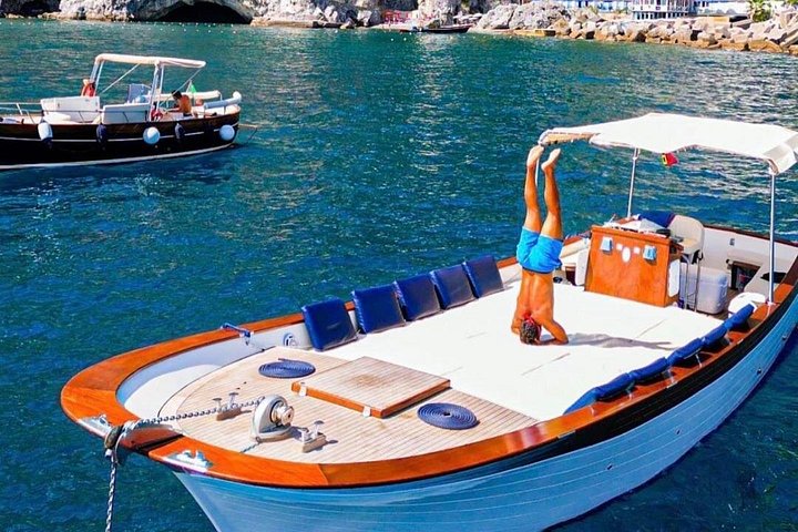 Privé boottocht rond Capri, verken grotten en zwem in helder water, foto 17 | wizardtrip