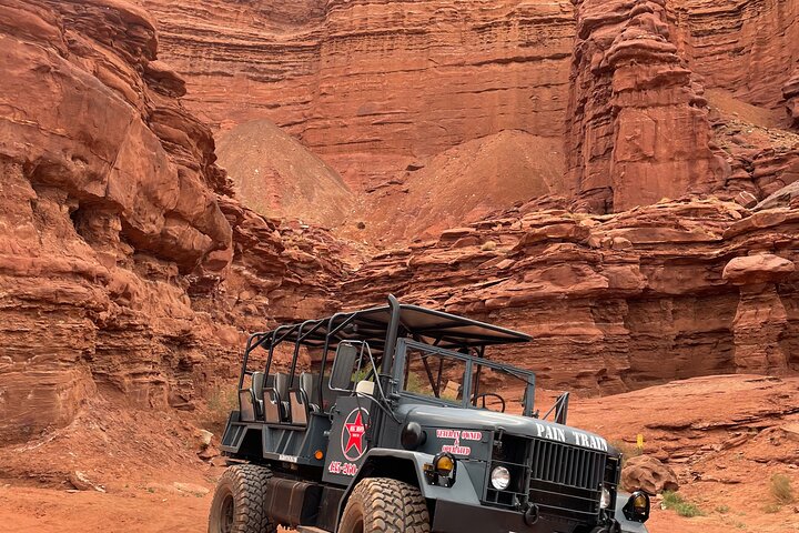 Excursion exaltante et pittoresque en tout-terrain à Moab!!! | wizardtrip