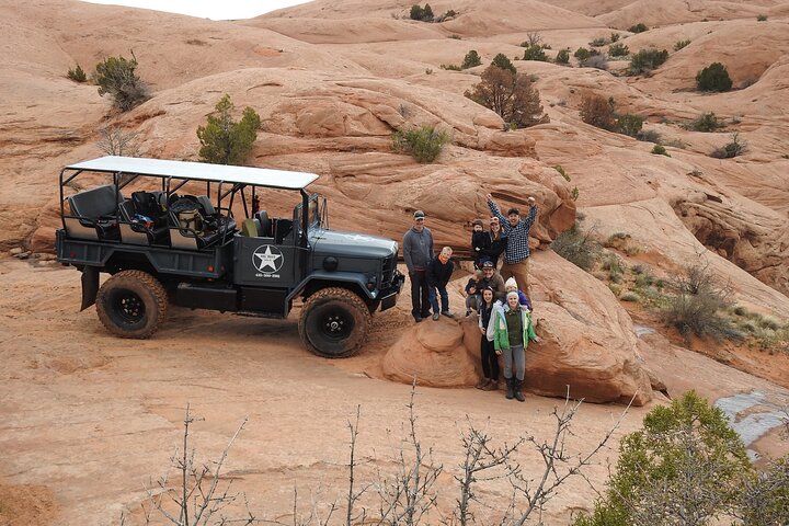 Experimente emocionantes passeios fora de estrada no icônico interior de rochas vermelhas de Moab com guias especializados, foto 9 | wizardtrip