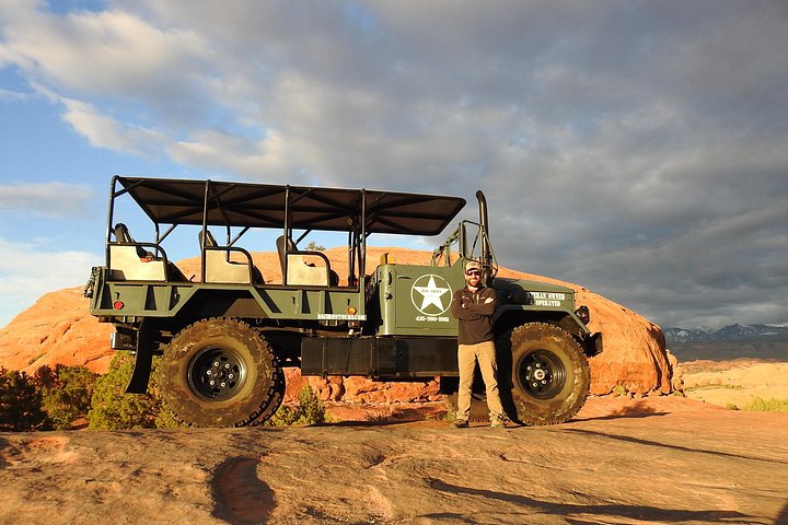 Experimente emocionantes passeios fora de estrada no icônico interior de rochas vermelhas de Moab com guias especializados, foto 11 | wizardtrip