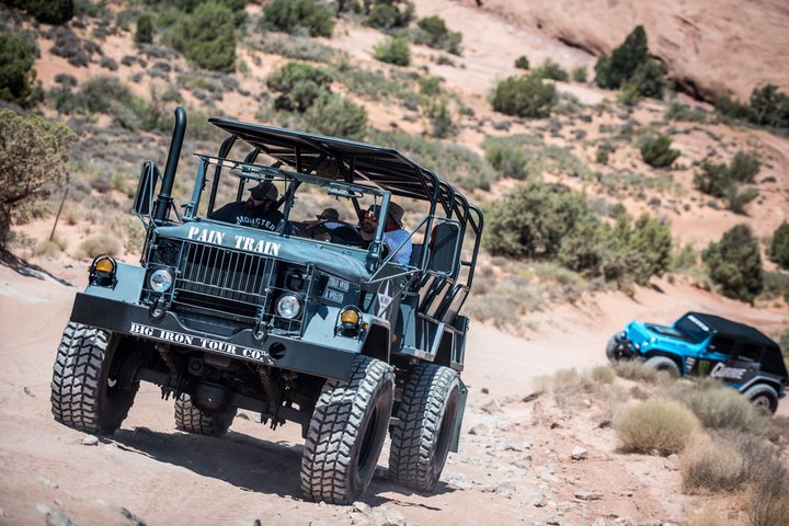 Experimente emocionantes passeios fora de estrada no icônico interior de rochas vermelhas de Moab com guias especializados, foto 16 | wizardtrip