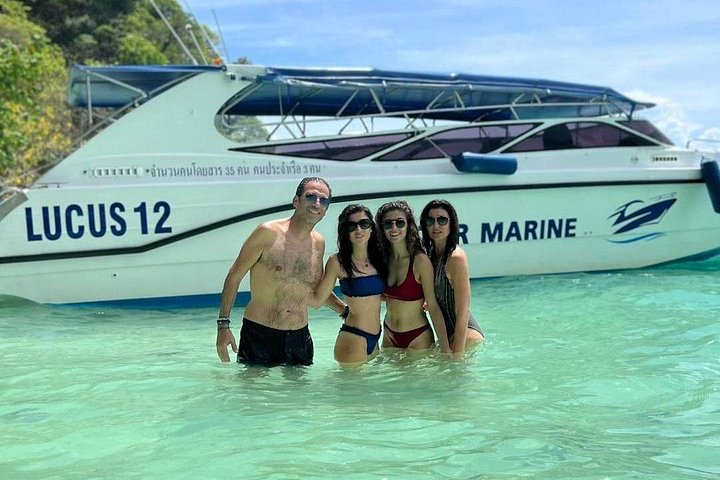 Excursion privée en bateau explorant les magnifiques îles Phi Phi à Phuket, Thaïlande, photo 11 | wizardtrip