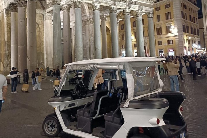Privat golfbilstur i Roms historiska centrum, besök sevärdheter som Fontana di Trevi och Pantheon, foto 14 | wizardtrip