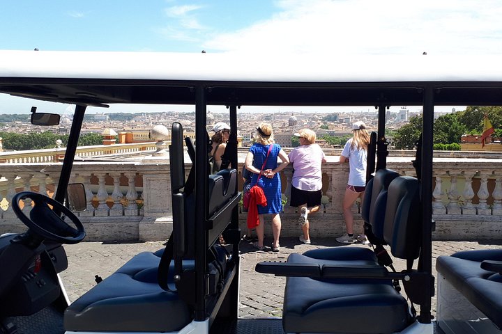 Privat golfbilstur i Roms historiska centrum, besök sevärdheter som Fontana di Trevi och Pantheon, foto 27 | wizardtrip