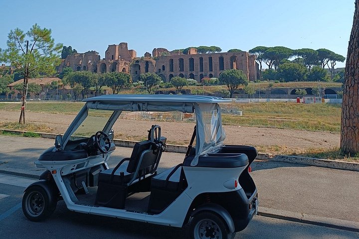 Privat golfbilstur i Roms historiska centrum, besök sevärdheter som Fontana di Trevi och Pantheon, foto 33 | wizardtrip