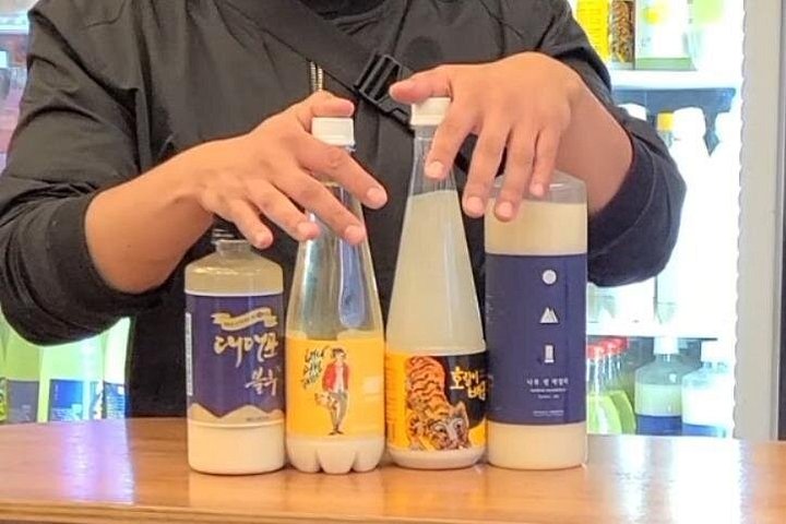 A guided food and drink tour through Seoul's hidden alleys and local markets, photo 14 | wizardtrip