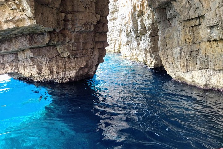 Båttur som utforskar Blå grottan, Hvar och andra öar i Kroatien, foto 21 | wizardtrip