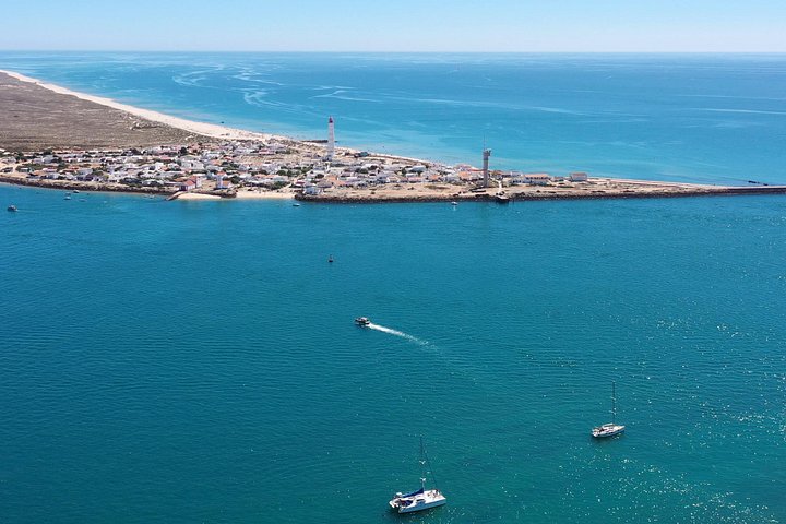 Excursion en bateau dans le parc naturel de Ria Formosa à Faro, Portugal, visitant ses magnifiques îles, photo 16 | wizardtrip