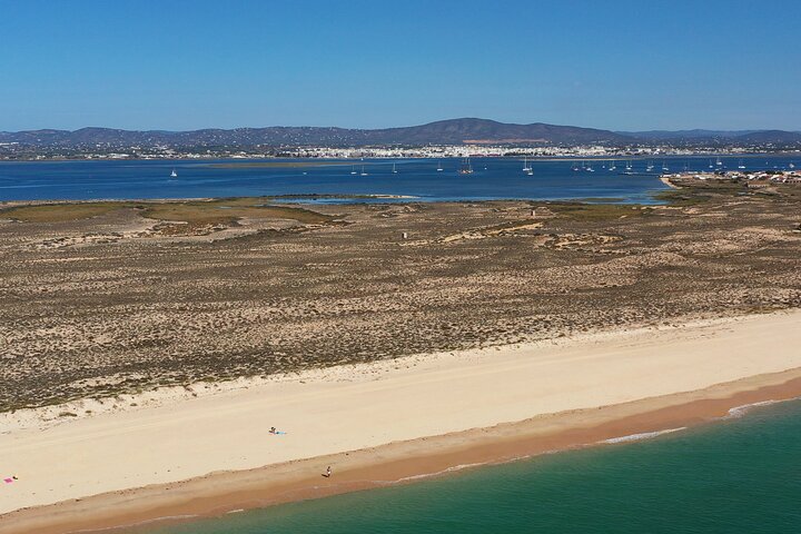 Excursion en bateau dans le parc naturel de Ria Formosa à Faro, Portugal, visitant ses magnifiques îles, photo 22 | wizardtrip