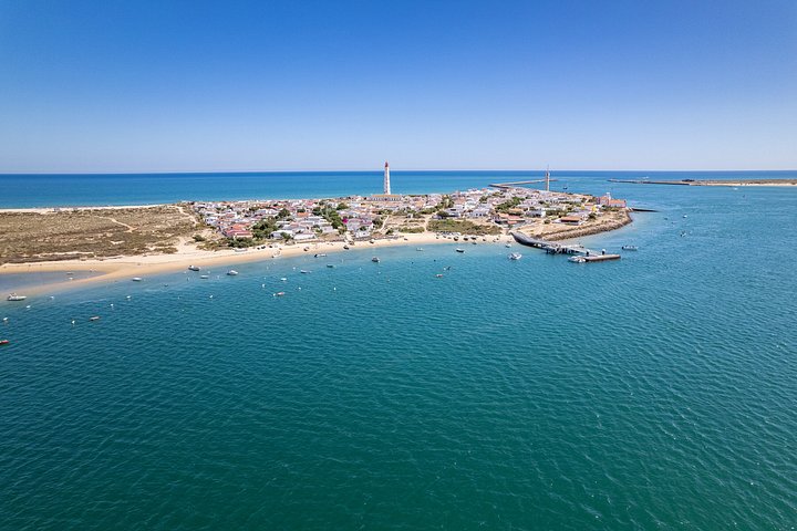 Excursion en bateau dans le parc naturel de Ria Formosa à Faro, Portugal, visitant ses magnifiques îles, photo 42 | wizardtrip
